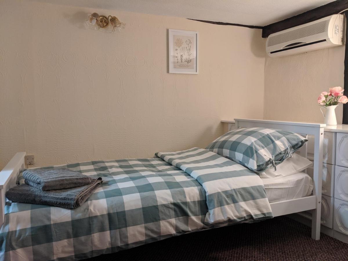 The Kings Head Hotel Бексли Екстериор снимка